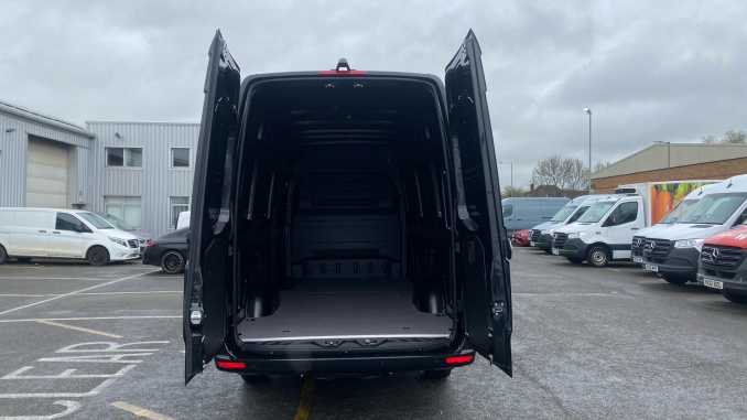 Mercedes-Benz Sprinter 317Cdi L3 Diesel Rwd 3.5t H2 Select Van 9G-Tronic - Image 17